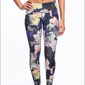 Women’s Floral Mid-Rise Elevate Active Crop (EUC)